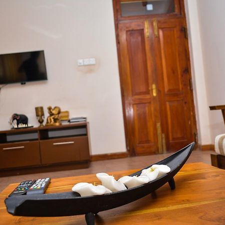 Bed and Breakfast Camarin Residencia Kandy Exterior foto