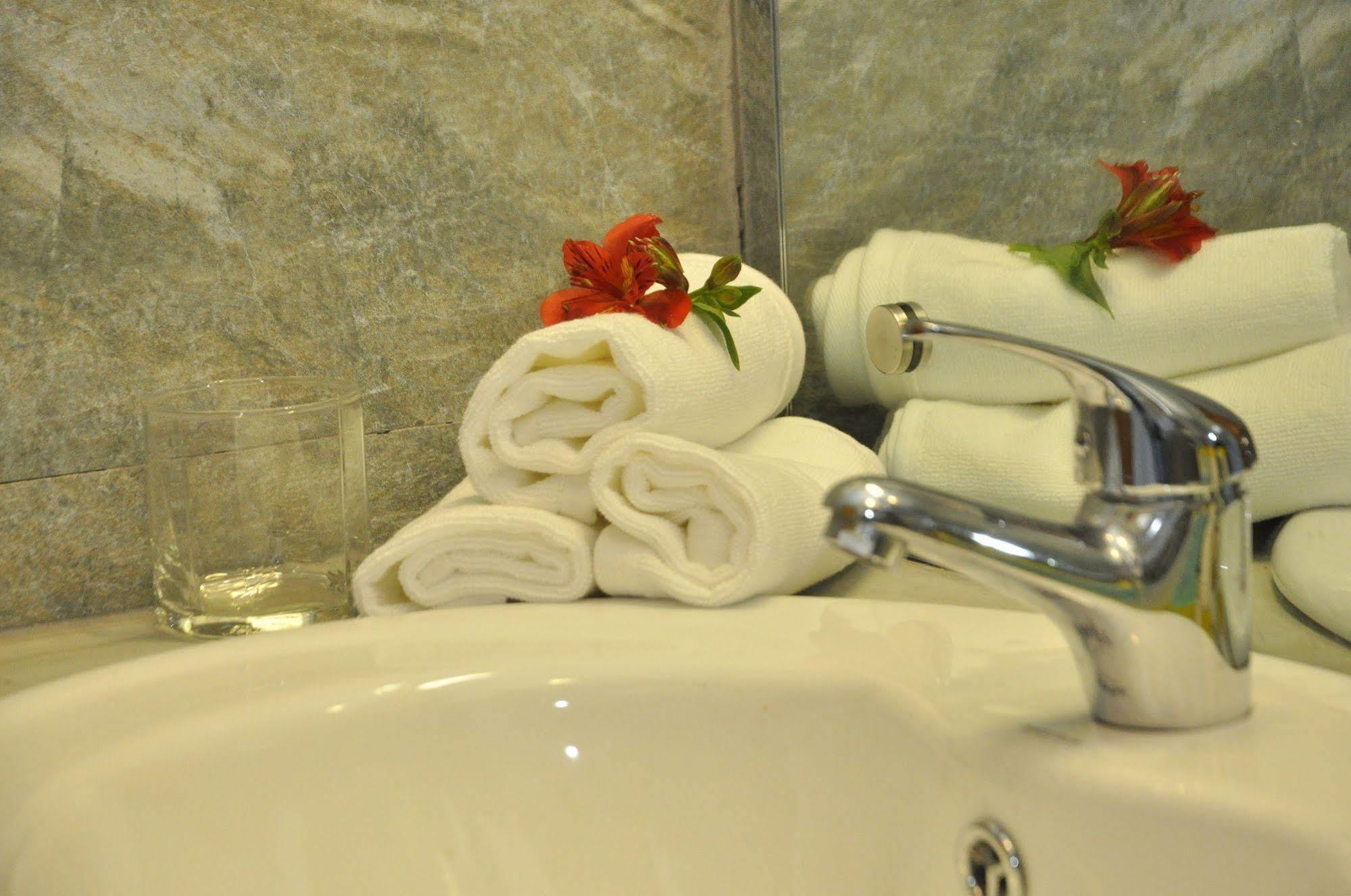 Bed and Breakfast Camarin Residencia Kandy Exterior foto