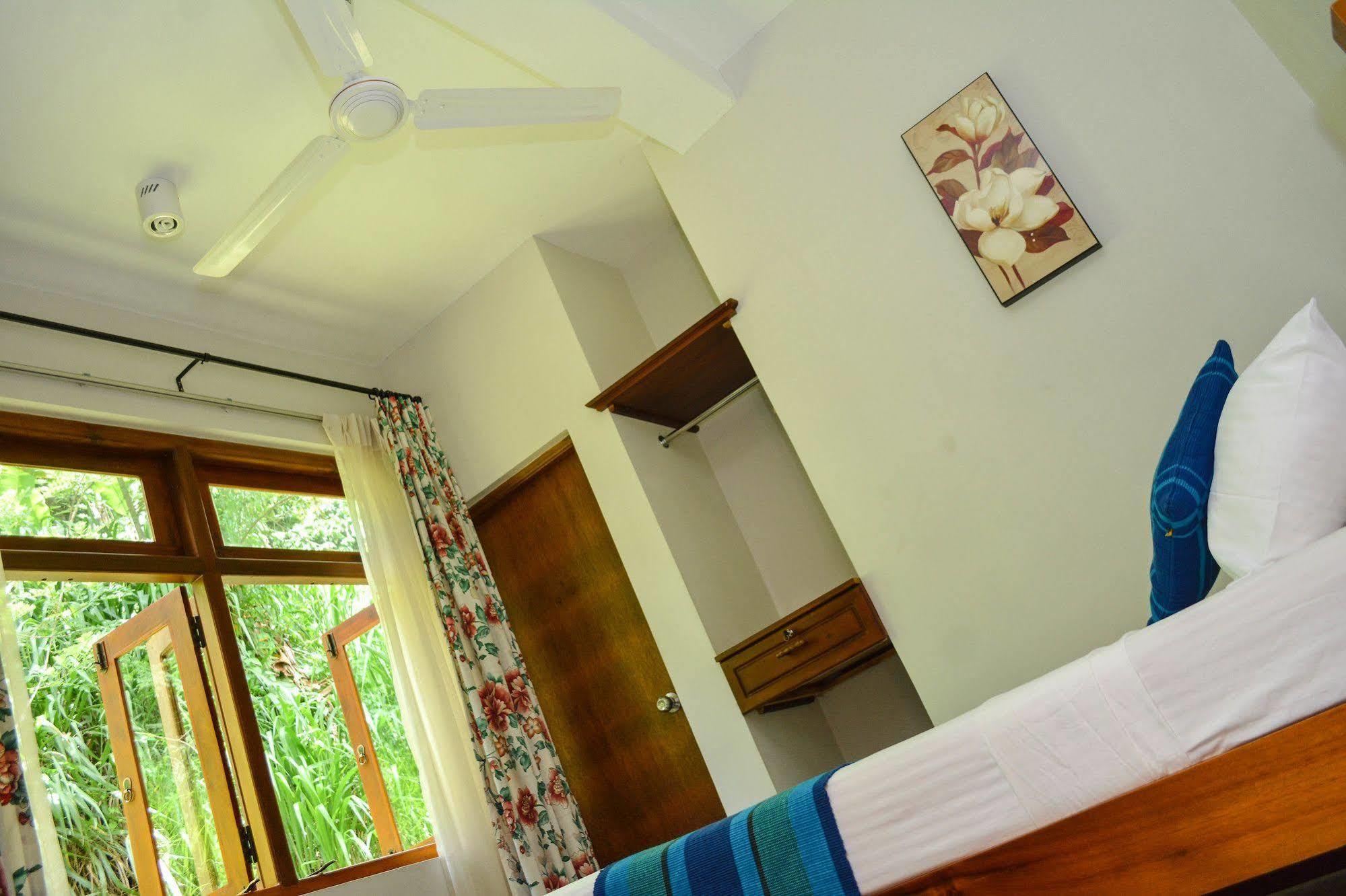Bed and Breakfast Camarin Residencia Kandy Exterior foto