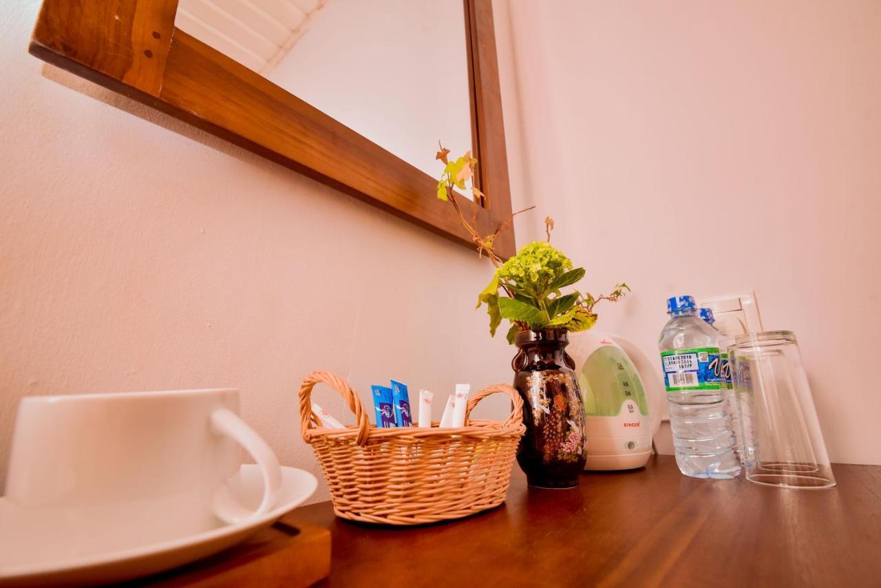 Bed and Breakfast Camarin Residencia Kandy Exterior foto